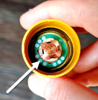 La imagen muestra el anillo verde dentro del cartucho Hypertherm.